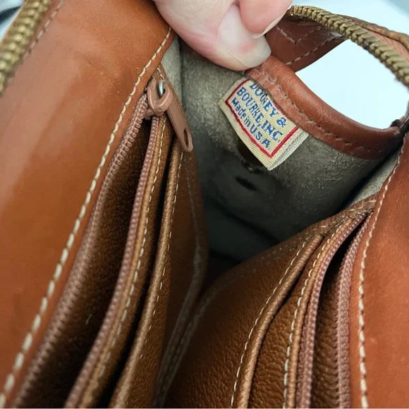 Vintage Dooney & Bourke Taupe Pebble Leather ‘Large Zip Top’ Crossbody Bag